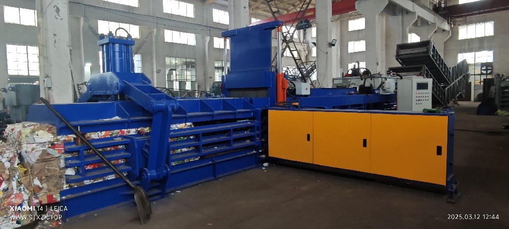 The Role of Nickbaler Quality and SERVO Hydraulic Systems in Paper and Plastic Recycling