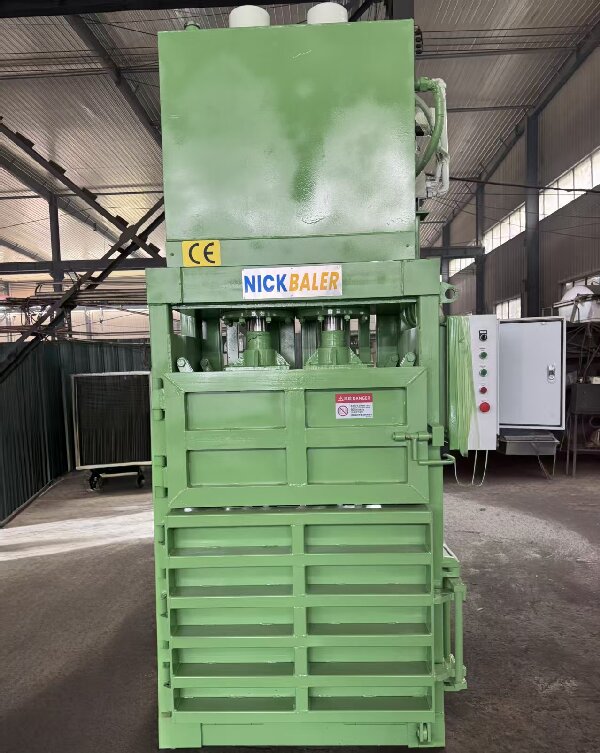 1761116525293340.jpg Cardboard Box Baler Machine (9).jpg
